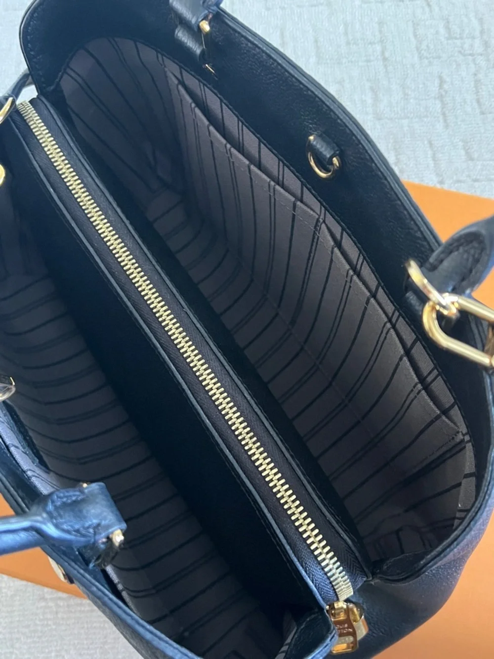 Louis Vuitton Montaige Black MM Empreint Noir Black Tote Bag - Picture 11 of 16